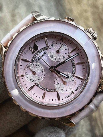 Часы Swarovski