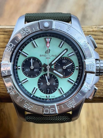 Часы Breitling