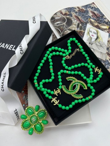 Колье CHANEL