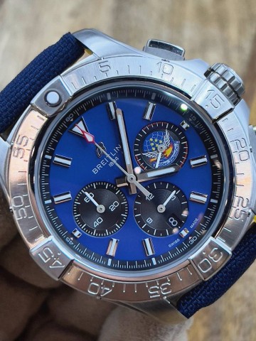 Часы Breitling