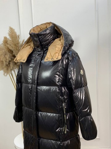 Пуховик Moncler