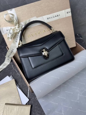Сумка Bvlgari