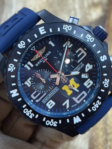 Часы Breitling