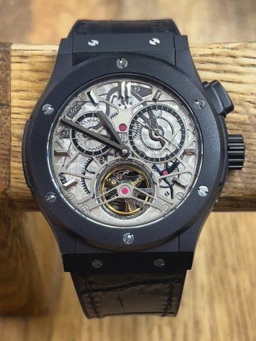 Часы Hublot