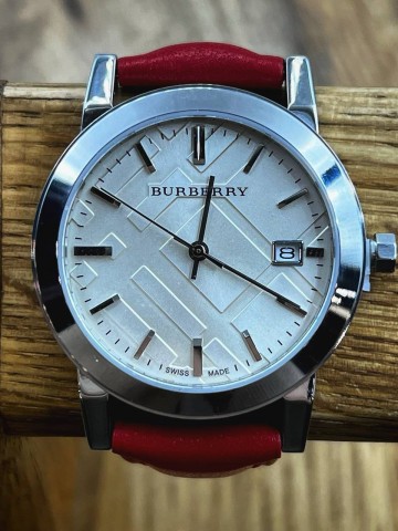 Часы Burberry
