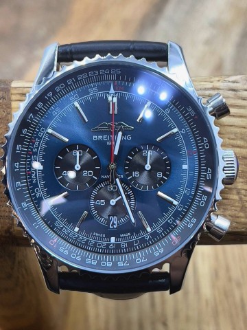 Часы Breitling
