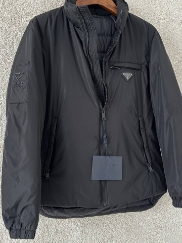 Пуховик Prada