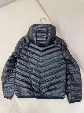 Пуховик Prada
