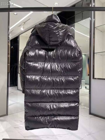Пуховик Moncler