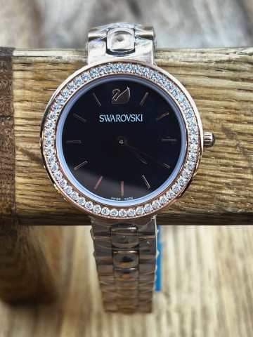 Часы Swarovski
