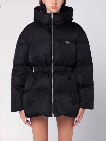Пуховик Prada