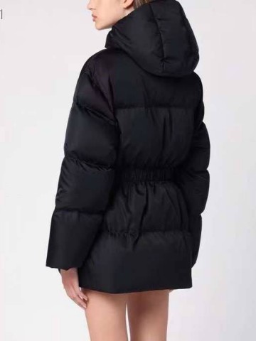 Пуховик Prada