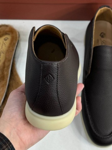 Лоферы Loro Piana с меховой стелькой