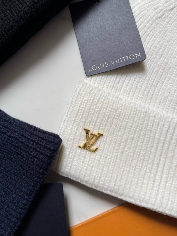 Шапка Louis Vuitton