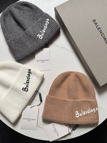 Шапка Balenciaga
