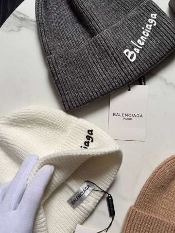 Шапка Balenciaga