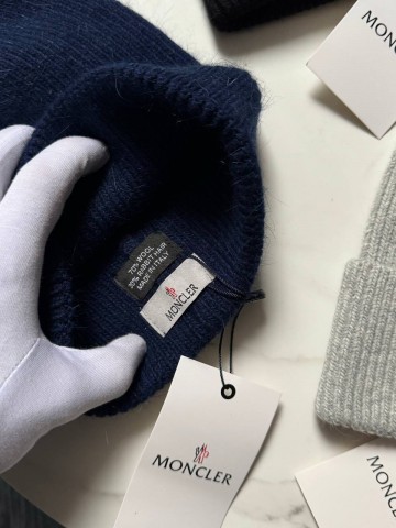 Шапка Moncler