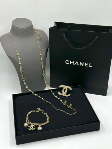 Брошь CHANEL