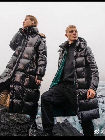 Пуховик Moncler