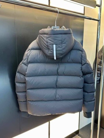 Пуховик Canada Goose