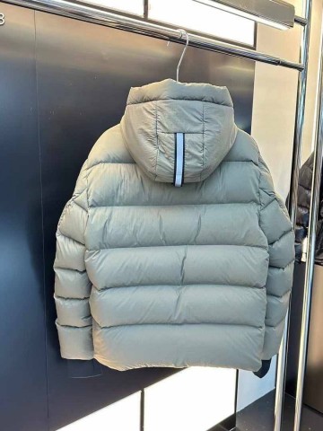 Пуховик Canada Goose