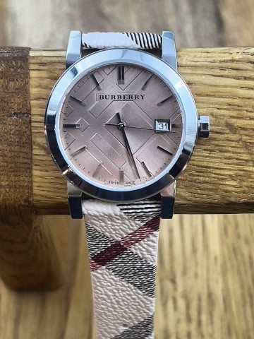 Часы Burberry