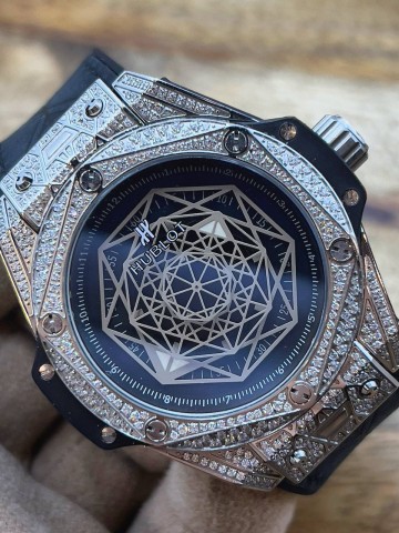 Часы Hublot