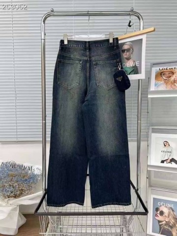 Джинсы Prada