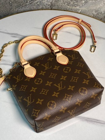 Сумка Louis Vuitton