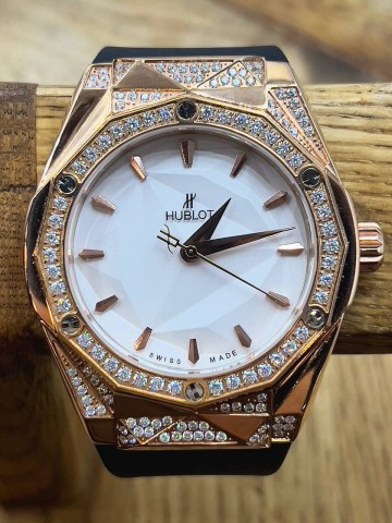 Часы Hublot