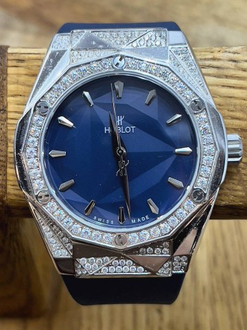 Часы Hublot