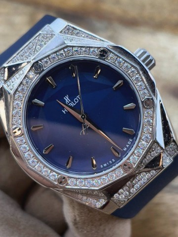 Часы Hublot