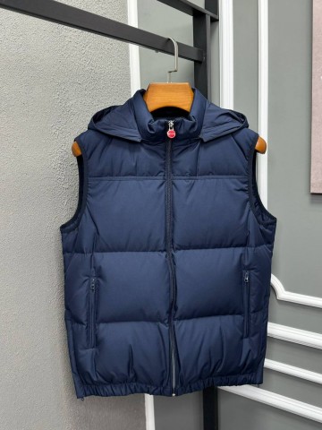Безрукавка Kiton