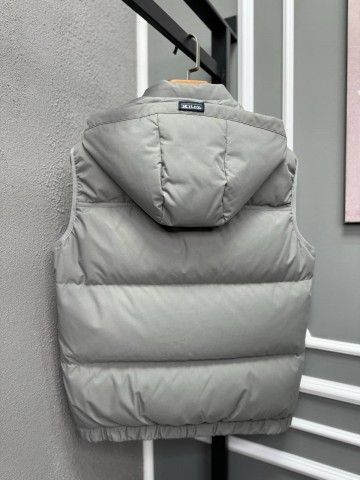 Безрукавка Kiton
