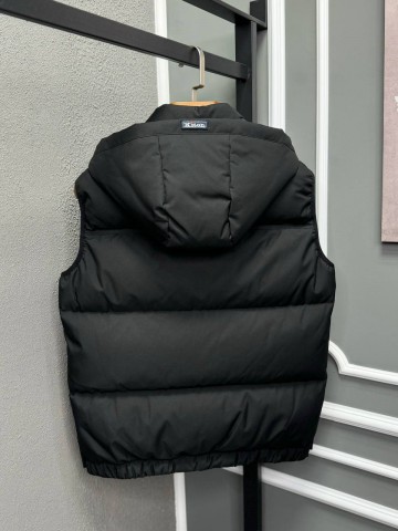 Безрукавка Kiton