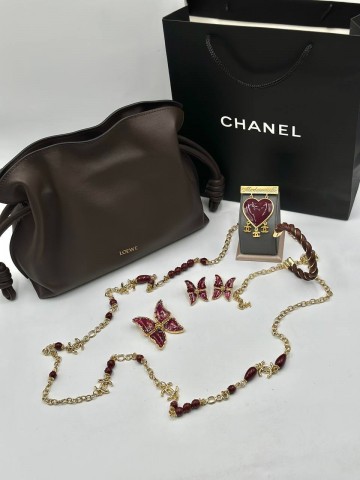 Брошь CHANEL