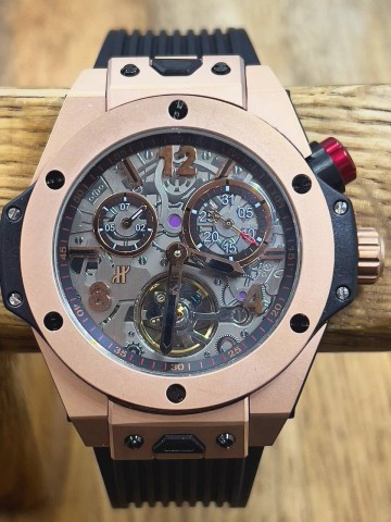 Часы Hublot