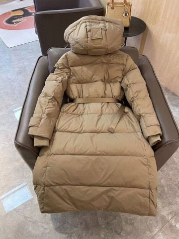 Пуховик Burberry