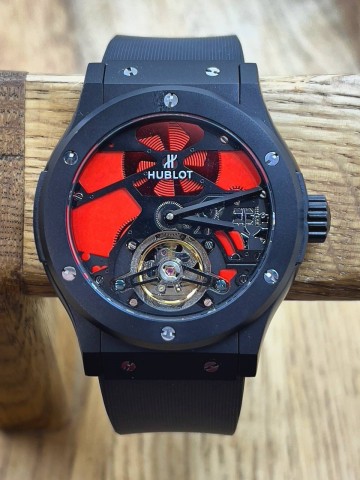 Часы Hublot