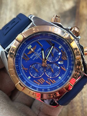 Часы Breitling