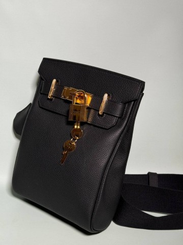 Сумка-слинг Hermes