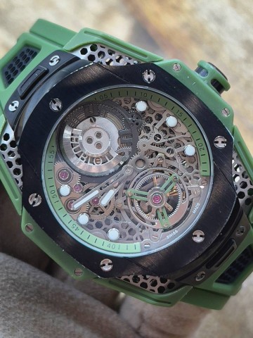 Часы Hublot