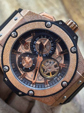 Часы Hublot