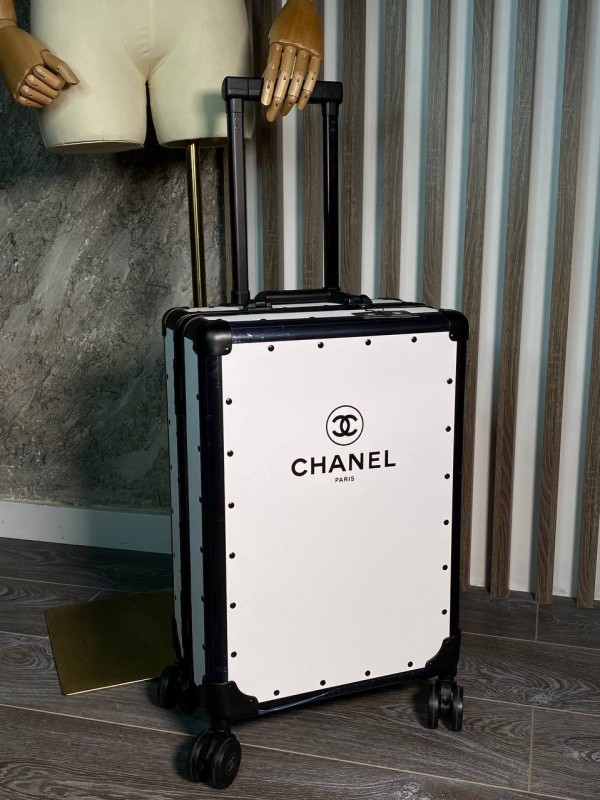 Чемодан CHANEL