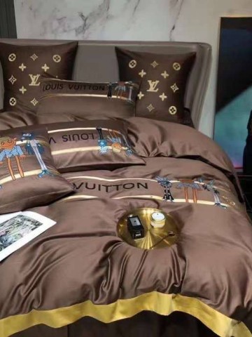 Комплект постельного белья Louis Vuitton