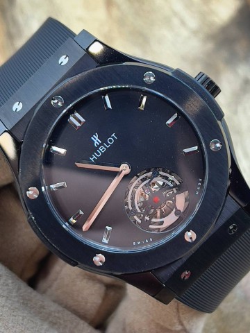 Часы Hublot