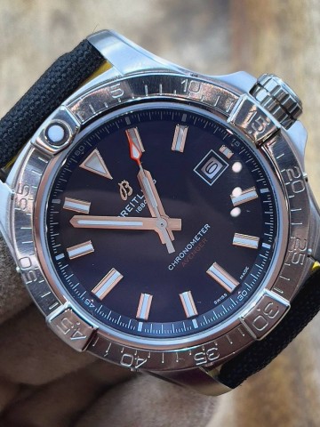 Часы Breitling