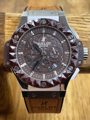 Часы Hublot