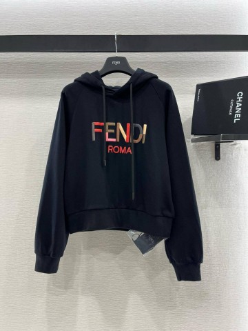 Костюм Fendi