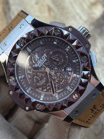 Часы Hublot